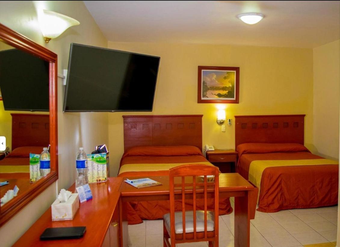 Hotel Nv Сапопан Экстерьер фото